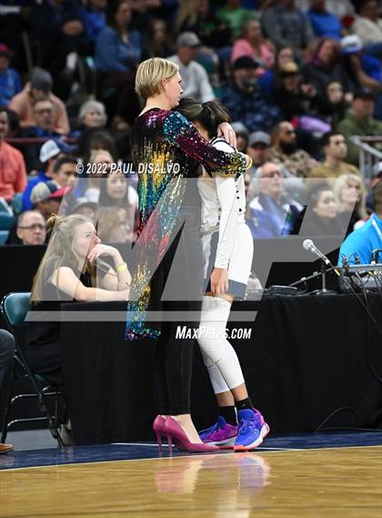 Thumbnail 3 in Valor Christian vs. Grandview (CHSAA 5A State Final) photogallery.
