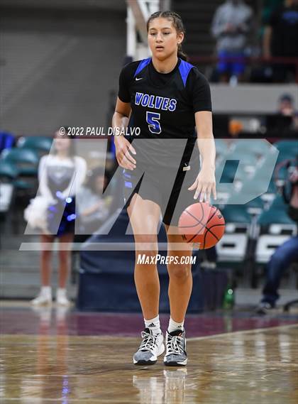Thumbnail 2 in Valor Christian vs. Grandview (CHSAA 5A State Final) photogallery.