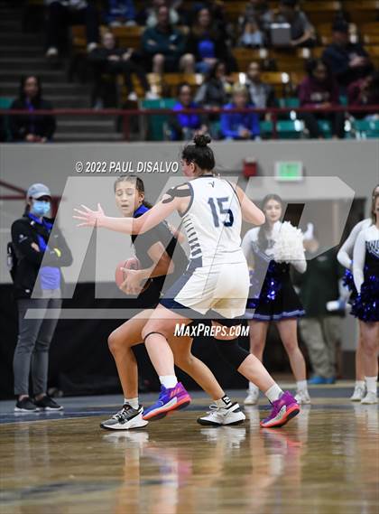 Thumbnail 2 in Valor Christian vs. Grandview (CHSAA 5A State Final) photogallery.