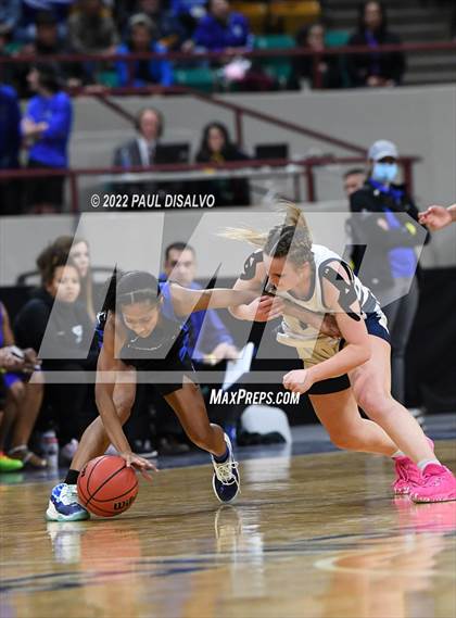 Thumbnail 3 in Valor Christian vs. Grandview (CHSAA 5A State Final) photogallery.