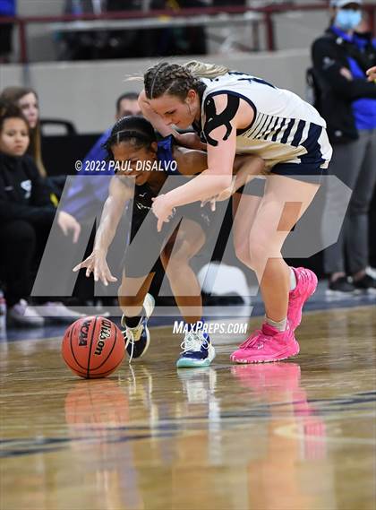 Thumbnail 2 in Valor Christian vs. Grandview (CHSAA 5A State Final) photogallery.