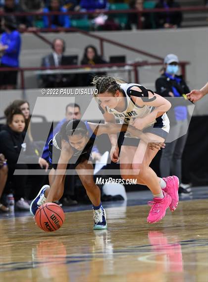 Thumbnail 1 in Valor Christian vs. Grandview (CHSAA 5A State Final) photogallery.