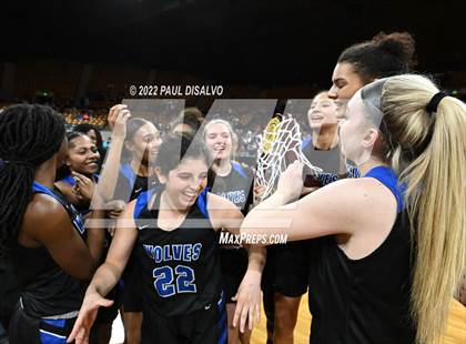 Thumbnail 2 in Valor Christian vs. Grandview (CHSAA 5A State Final) photogallery.