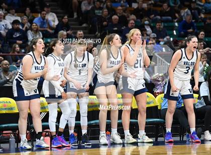 Thumbnail 1 in Valor Christian vs. Grandview (CHSAA 5A State Final) photogallery.