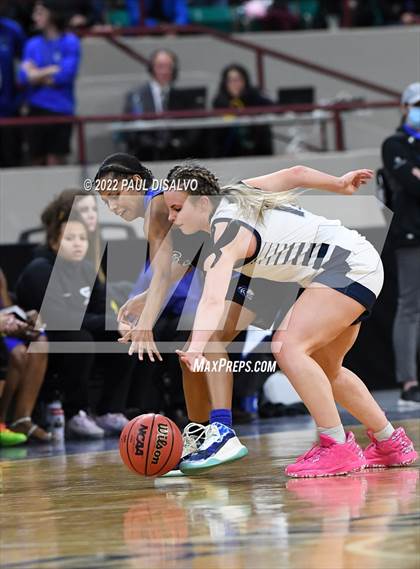 Thumbnail 2 in Valor Christian vs. Grandview (CHSAA 5A State Final) photogallery.