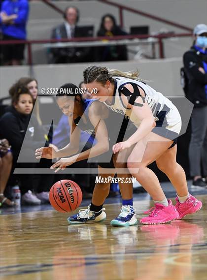 Thumbnail 3 in Valor Christian vs. Grandview (CHSAA 5A State Final) photogallery.