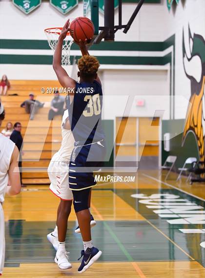 Thumbnail 2 in Liberty vs. Rancho Solano (Sunnyslope Hoopsgiving Tournament) photogallery.