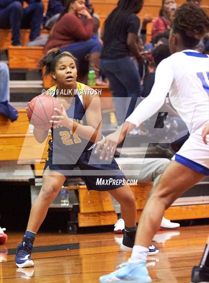 Thumbnail 2 in Garner Magnet vs. Rocky Mount photogallery.