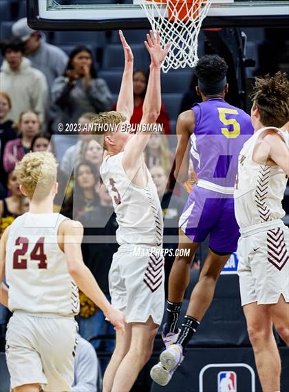 Thumbnail 1 in Lynwood vs. Sierra (CIF State D5 Final) photogallery.