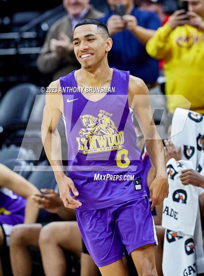 Thumbnail 2 in Lynwood vs. Sierra (CIF State D5 Final) photogallery.