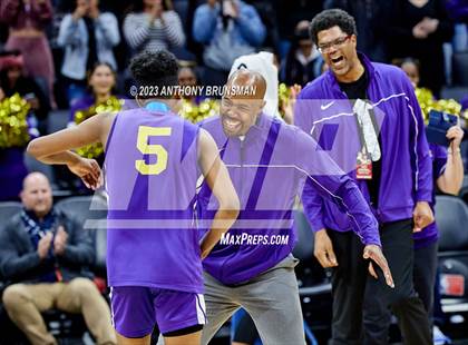 Thumbnail 3 in Lynwood vs. Sierra (CIF State D5 Final) photogallery.