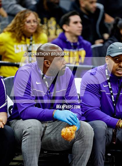 Thumbnail 1 in Lynwood vs. Sierra (CIF State D5 Final) photogallery.