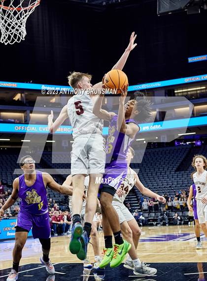Thumbnail 3 in Lynwood vs. Sierra (CIF State D5 Final) photogallery.
