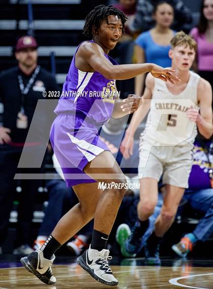 Thumbnail 3 in Lynwood vs. Sierra (CIF State D5 Final) photogallery.