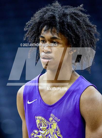 Thumbnail 2 in Lynwood vs. Sierra (CIF State D5 Final) photogallery.