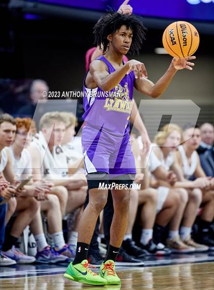 Thumbnail 3 in Lynwood vs. Sierra (CIF State D5 Final) photogallery.