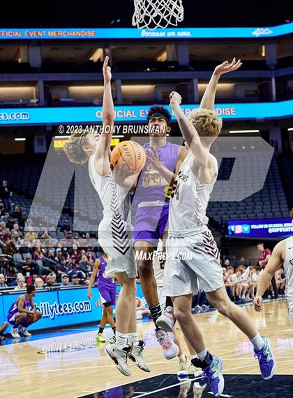 Thumbnail 3 in Lynwood vs. Sierra (CIF State D5 Final) photogallery.
