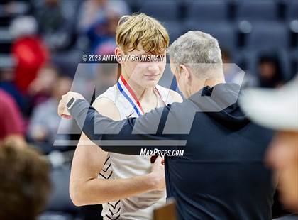 Thumbnail 1 in Lynwood vs. Sierra (CIF State D5 Final) photogallery.