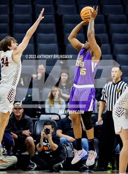 Thumbnail 2 in Lynwood vs. Sierra (CIF State D5 Final) photogallery.