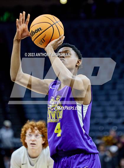Thumbnail 2 in Lynwood vs. Sierra (CIF State D5 Final) photogallery.