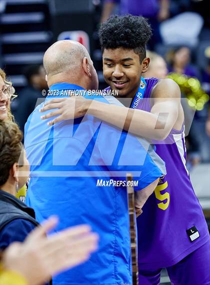 Thumbnail 2 in Lynwood vs. Sierra (CIF State D5 Final) photogallery.