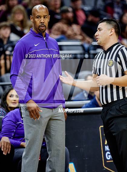 Thumbnail 1 in Lynwood vs. Sierra (CIF State D5 Final) photogallery.