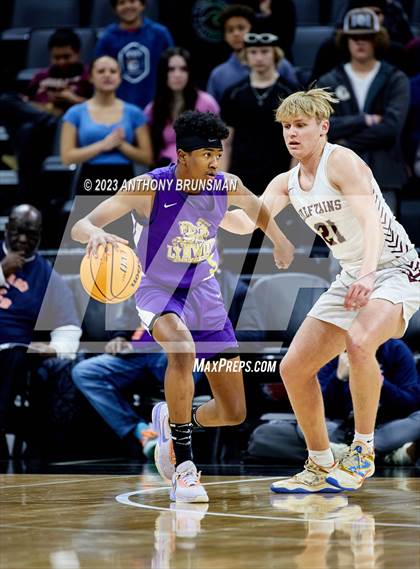Thumbnail 1 in Lynwood vs. Sierra (CIF State D5 Final) photogallery.