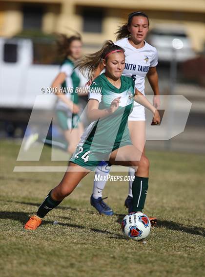 Thumbnail 2 in Virgin Valley vs. South Tahoe (NIAA 3A Semifinal) photogallery.
