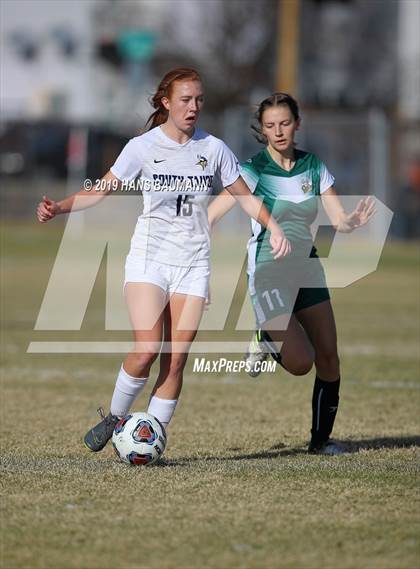 Thumbnail 2 in Virgin Valley vs. South Tahoe (NIAA 3A Semifinal) photogallery.