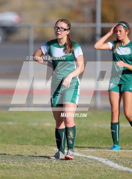 Thumbnail 3 in Virgin Valley vs. South Tahoe (NIAA 3A Semifinal) photogallery.