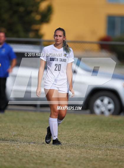 Thumbnail 2 in Virgin Valley vs. South Tahoe (NIAA 3A Semifinal) photogallery.