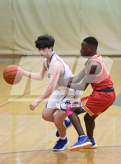 Thumbnail 1 in East Iberville vs Metairie Park Country Day (Country Day Classic) photogallery.
