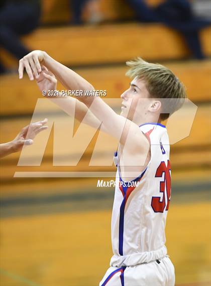 Thumbnail 1 in East Iberville vs Metairie Park Country Day (Country Day Classic) photogallery.
