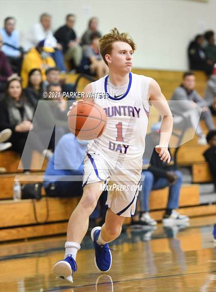 Thumbnail 2 in East Iberville vs Metairie Park Country Day (Country Day Classic) photogallery.