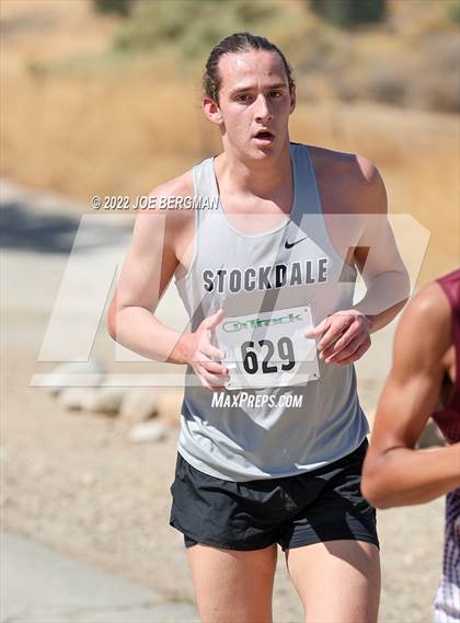 Thumbnail 3 in Bakersfield Invitational (Bakersfield College) photogallery.