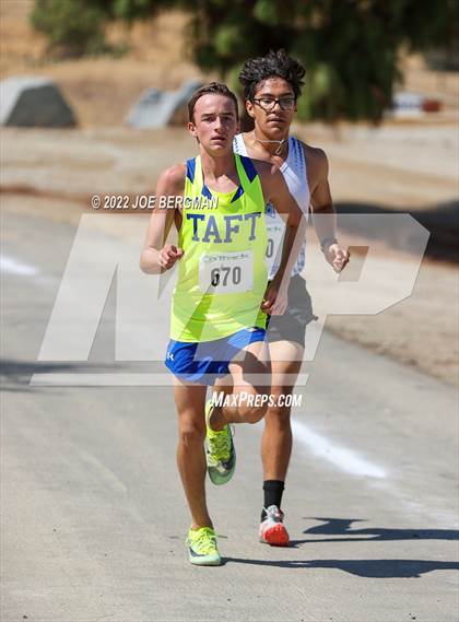 Thumbnail 2 in Bakersfield Invitational (Bakersfield College) photogallery.