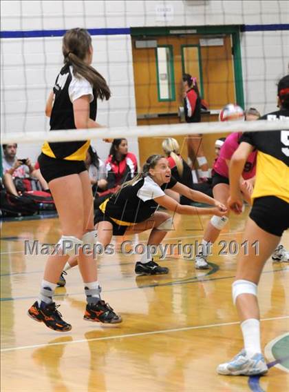 Thumbnail 3 in Lakewood vs. El Dorado (Durango Fall Classic) photogallery.