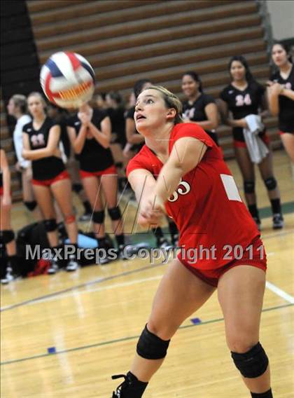 Thumbnail 3 in Lakewood vs. El Dorado (Durango Fall Classic) photogallery.