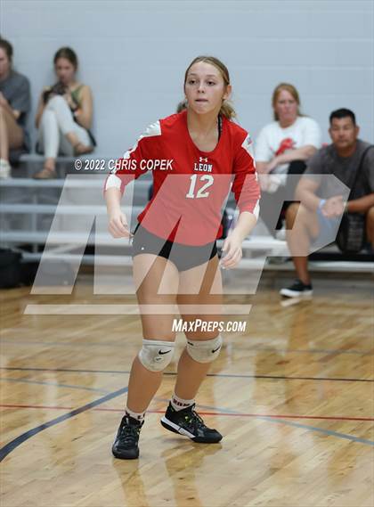 Thumbnail 1 in Leon vs Fort Myers (Nike Tournament of Champions) photogallery.