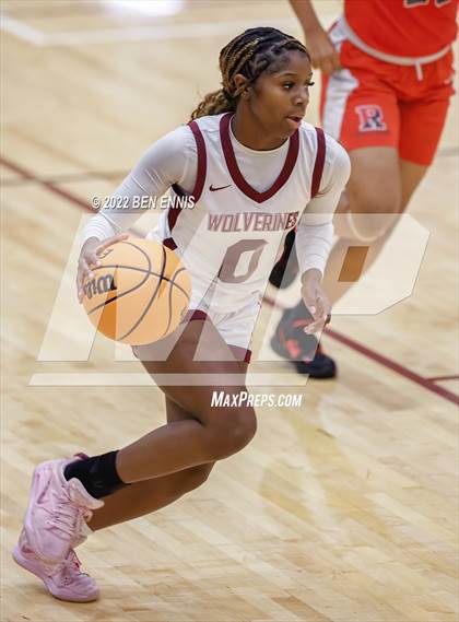 Thumbnail 3 in Union Grove vs Rockdale County ( Thanksgiving Basketball Showcase) photogallery.