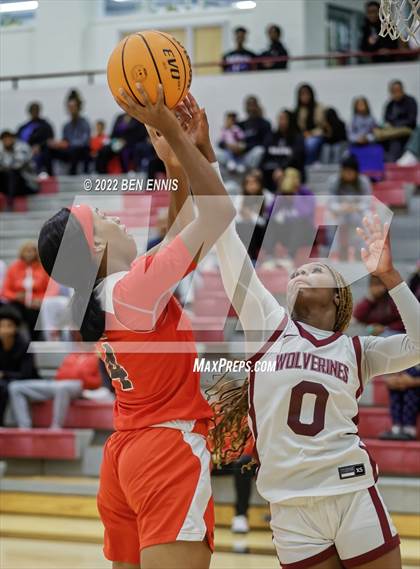 Thumbnail 1 in Union Grove vs Rockdale County ( Thanksgiving Basketball Showcase) photogallery.