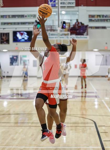 Thumbnail 3 in Union Grove vs Rockdale County ( Thanksgiving Basketball Showcase) photogallery.