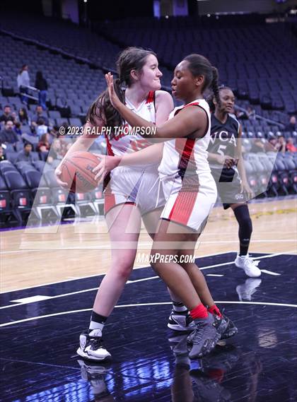 Thumbnail 2 in Valley Christian vs. Sacramento Country Day (@ Golden 1 Center) photogallery.