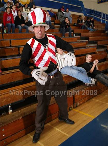 Thumbnail 2 in Ocean View vs. Los Alamitos (O.C. North-South Challenge) photogallery.