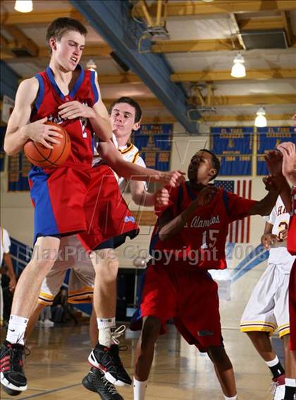 Thumbnail 3 in Ocean View vs. Los Alamitos (O.C. North-South Challenge) photogallery.