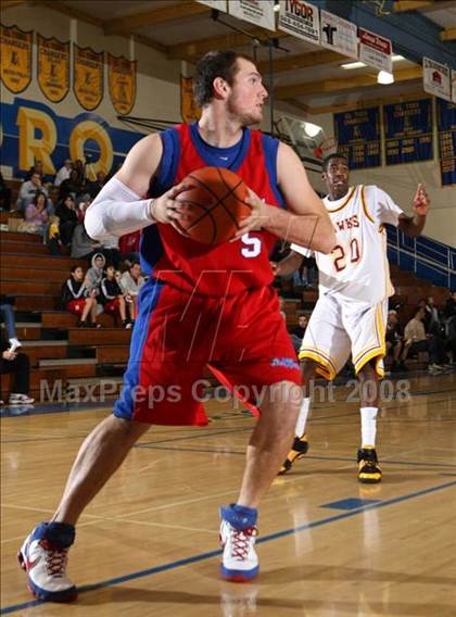 Thumbnail 2 in Ocean View vs. Los Alamitos (O.C. North-South Challenge) photogallery.