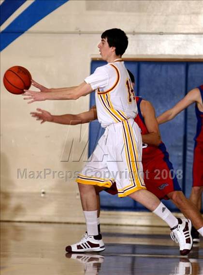 Thumbnail 3 in Ocean View vs. Los Alamitos (O.C. North-South Challenge) photogallery.