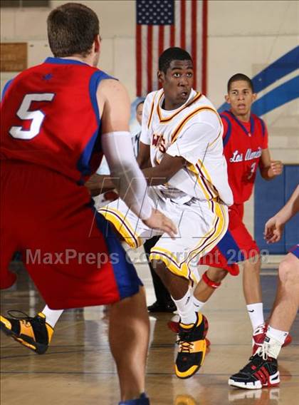 Thumbnail 2 in Ocean View vs. Los Alamitos (O.C. North-South Challenge) photogallery.