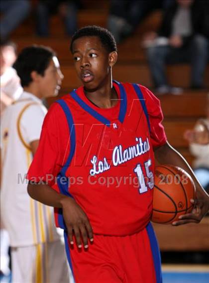 Thumbnail 3 in Ocean View vs. Los Alamitos (O.C. North-South Challenge) photogallery.