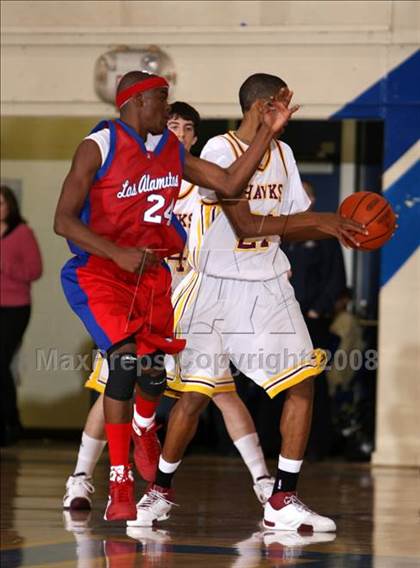 Thumbnail 2 in Ocean View vs. Los Alamitos (O.C. North-South Challenge) photogallery.